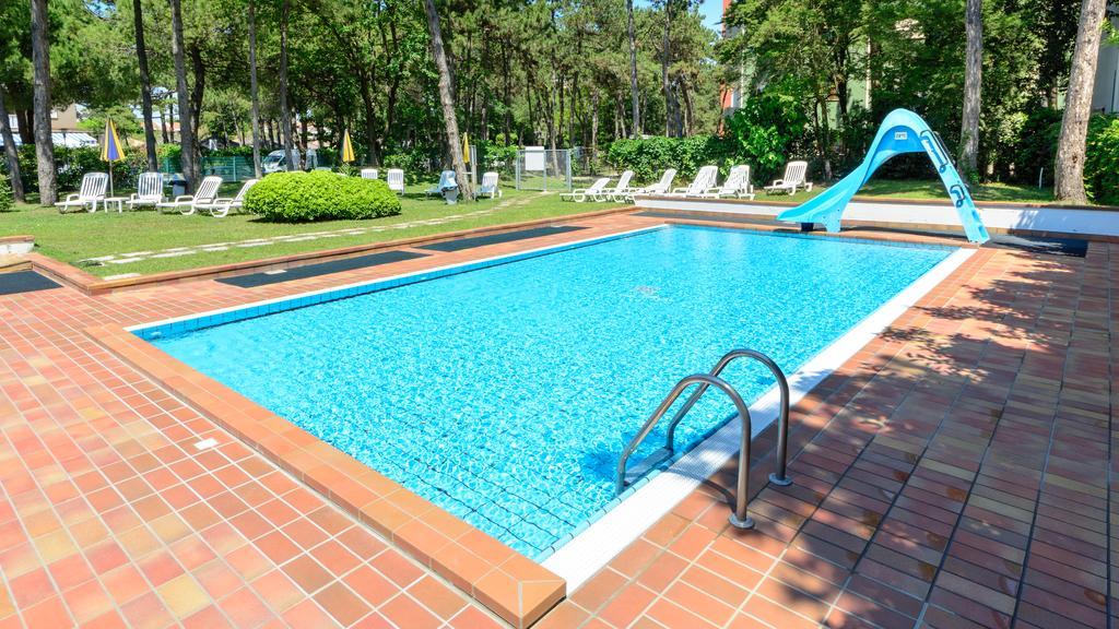 Appartamenti Vacanza Albatros Lignano Sabbiadoro Exterior foto