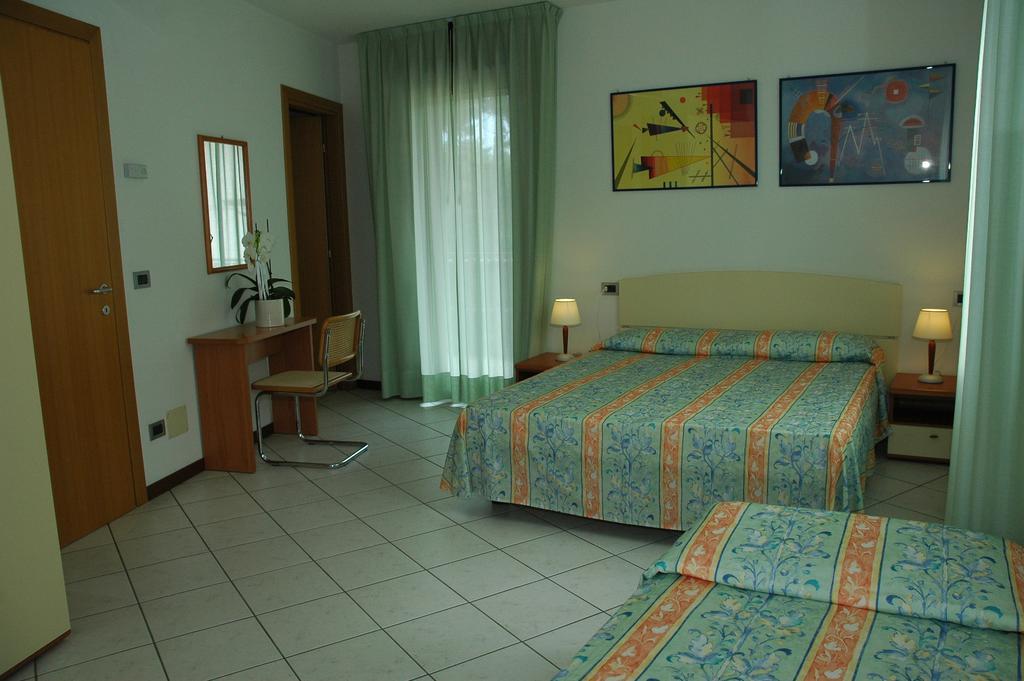 Appartamenti Vacanza Albatros Lignano Sabbiadoro Exterior foto